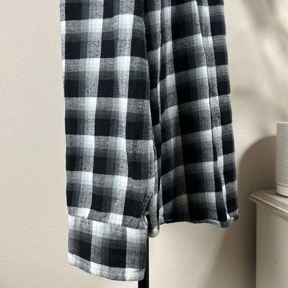 Red Camel XL Black/White/Green Plaid Thin Flannel - Picture 8 of 13